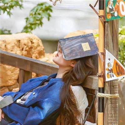 维奥莱特·诺齐埃尔